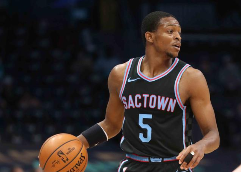  国王福克斯连续三场得分破35+  